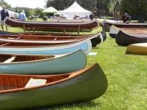 canoe vs kayak
