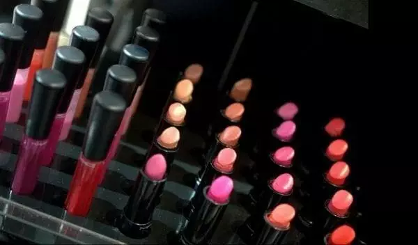 Fun Lipstick Facts 