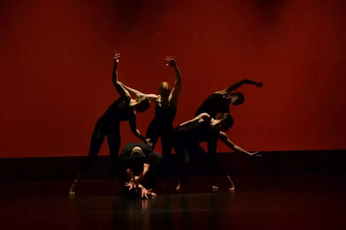 20 Different Types of People you Meet in College 12 Contemporary dance