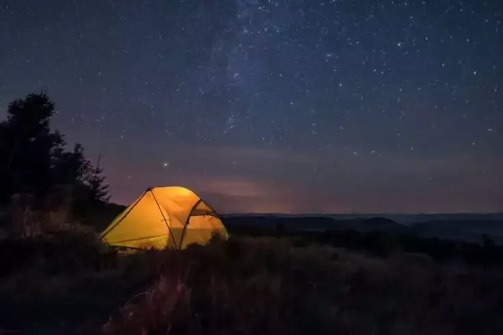 6 Things To Do Before 2016 Ends 6 Camping under sky