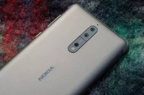 Sneak Peek Into Nokia's Flagship Phone : Nokia 8 8 Nokia 8 back camera