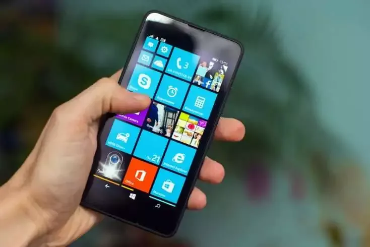 Sneak Peek Into Nokia's Flagship Phone : Nokia 8 7 Nokia 8