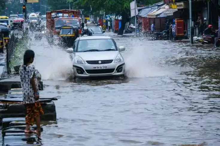 Misery And Chaos In Mumbai As Monsoon Wreaks Havoc 7 Monsoon in Mumbai