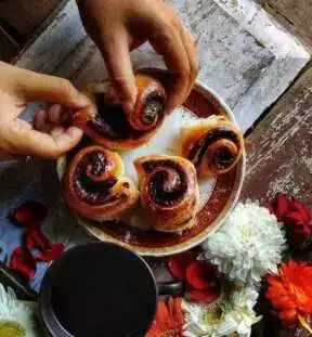Baking Up a Storm with Pratyusha Pangari 10 Cinnamon rolls courtesy Pratyusha's talent.