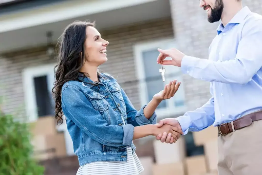 Home Building Behind Schedule? 8 Reasons Why a Rental Will Get You Through 7 Buying house — Photo