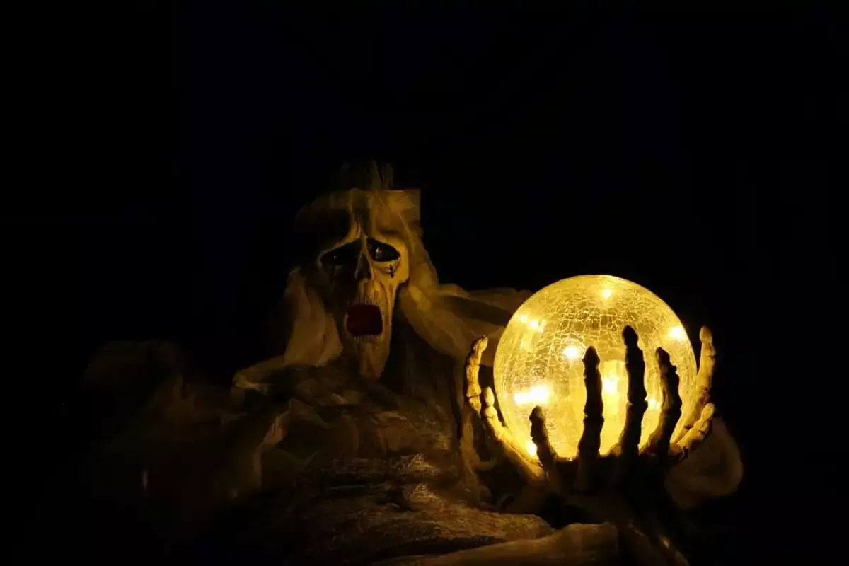 The Top 5 Best Scariest Old Movies 7 Bollywood horror movies. Scariest Old Movies