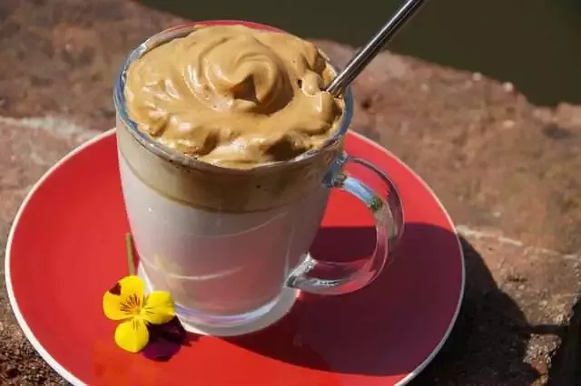 How to Make Iced Coffee: 6 Best Variations 7 Coffee