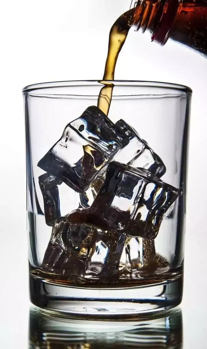 How to Make Iced Coffee: 6 Best Variations 13 Ice cubes