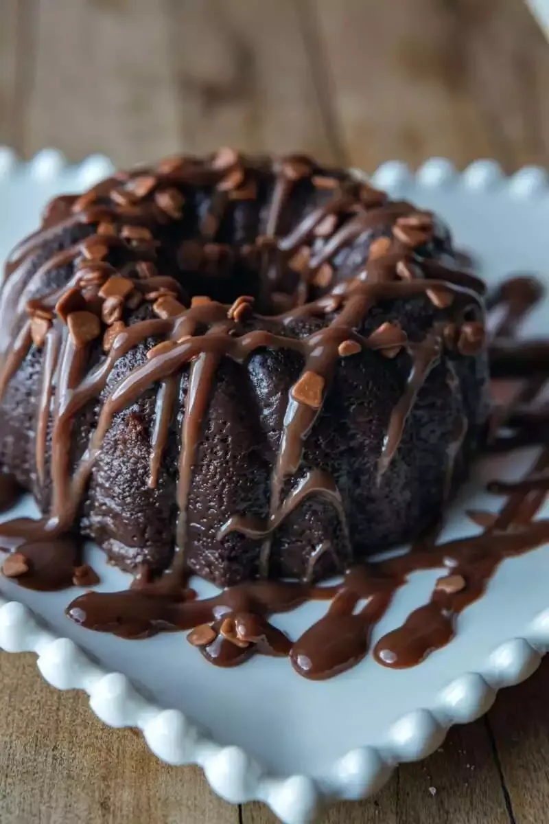 9 Perfect Pound Cake Recipes for You to Bake! 12 chocolate pound cake
