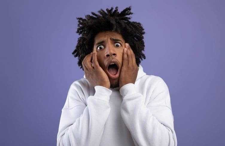 15 Types of Friends in Every Group, The Good & Bad You Should Know 15 Black teenager frightened/ scared