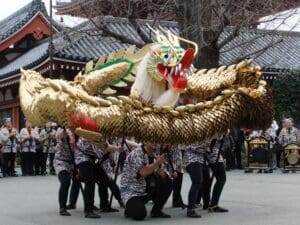 Golden Dragon - 5 Fascinating Myths 14 golden dragon dance