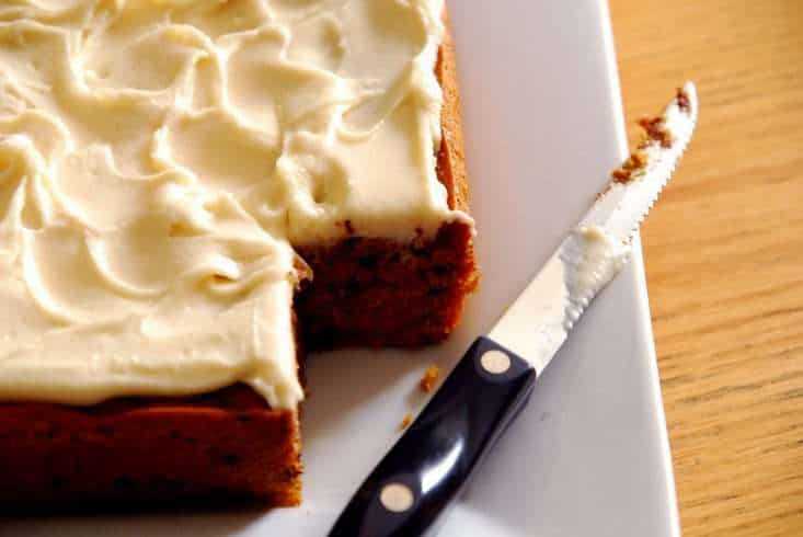 10 Tips and Tricks to Make the Best Cream Cheese Frosting Ever 9 How to Make the Best Cream Cheese Frosting