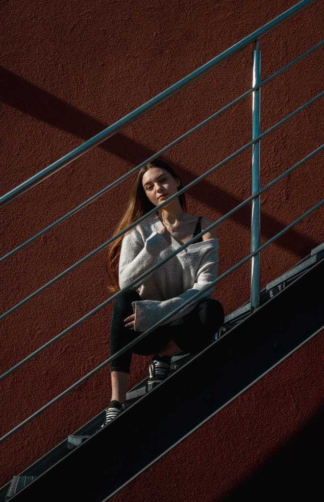 20 Genius Senior Picture Ideas for High School Seniors 5 Senior picture ideas
