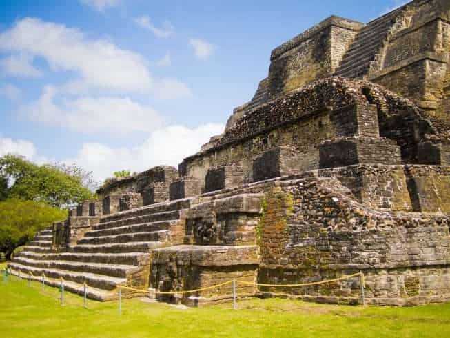 3 Beautiful Belize Wedding Traditions You Should Know About 9 Belize wedding traditions