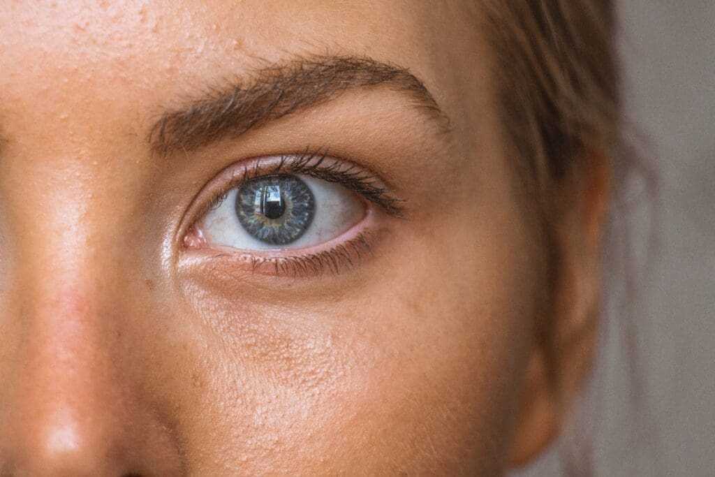 15 Benefits of Coconut Water for Skin 15 15 Benefits of Coconut Water for Skin 9