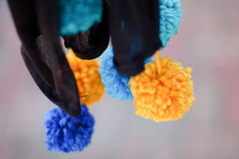 Do It Yourself Craft for Teenager: 13 Ways to Enhance Creativity to a Great Level 11 Woolen Pom Pom