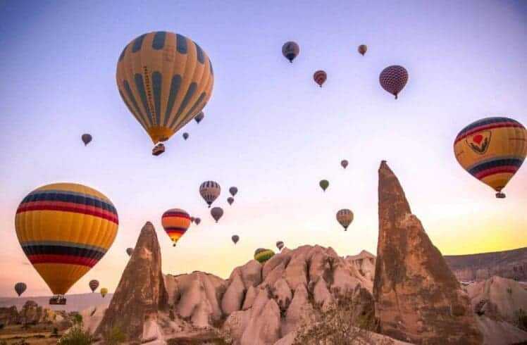 Adventure of a Lifetime: 38 Impressive Adventurous Things to do 8 Hot Air Balloon Adventure