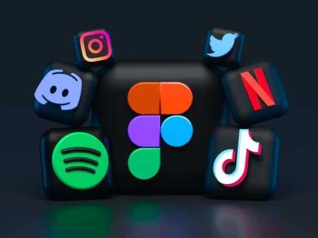 What is digital media? 6 Major Advantages and Disadvantages 11 Digital media companies