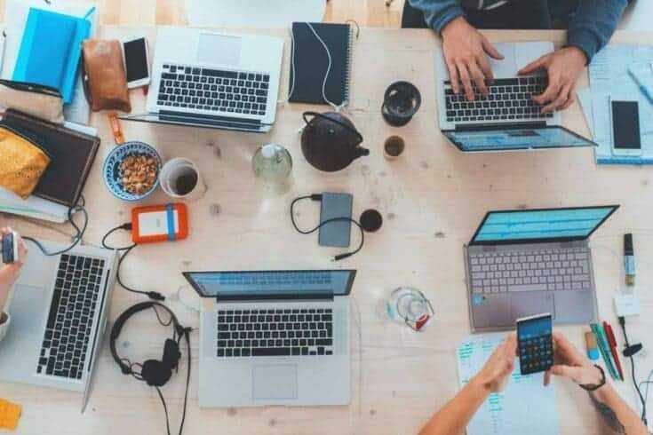 What is digital media? 6 Major Advantages and Disadvantages 10 digital media