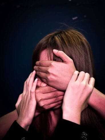 How To Stop Self-Harm: 5 Crucial Metiers 14 Warning signs