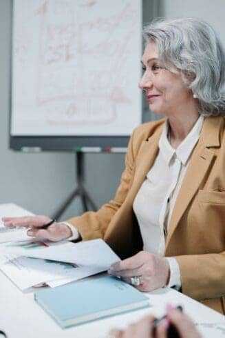 What to Wear to an Interview Women: How to Have the Perfect First Impression 14 What to Wear to an Interview Women: How to Have the Perfect First Impression 11