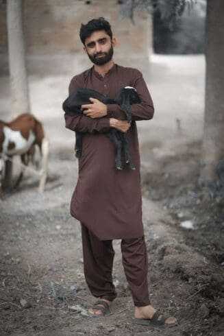 17 Best Things to Do in Amritsar 13 take care of their animals