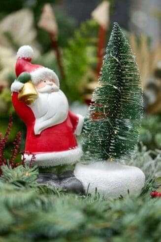 Why Do We Celebrate Christmas: 10 Reasons And Ways For Its Celebration Across The World 12 Santa Claus