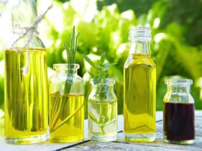 What Is a Natural Antibiotic:10 Best Natural Antibiotics to Try Today at Home 16 tea tree oil