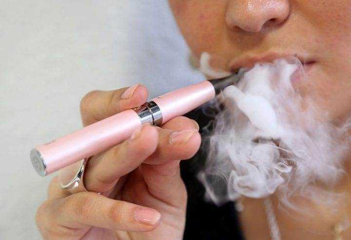 5 Reasons To Switch To E-Cigarettes and Leave Smoking 9 5 Reasons To Switch To E-Cigarettes and Leave Smoking 5