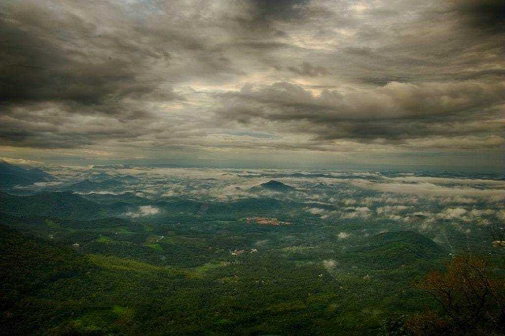 Top 15 Mesmerizing Hill Places in Kerala! 17 Lakkidi, Kerala