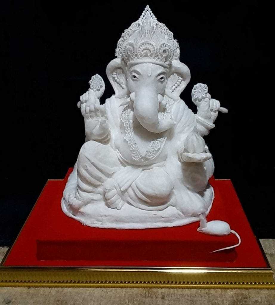 Meet Mr. Anant Khairnar- The Guinness World Record Holder for Cotton Sculpting 10 Cotton Idol