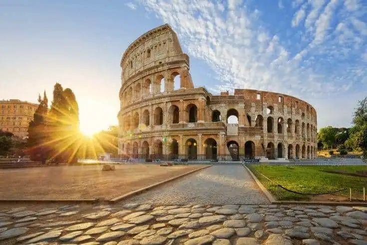 9 Facts about Rome, you'd wish you never knew! 9 Sunset view of Colosseum, Rome. facts about rome