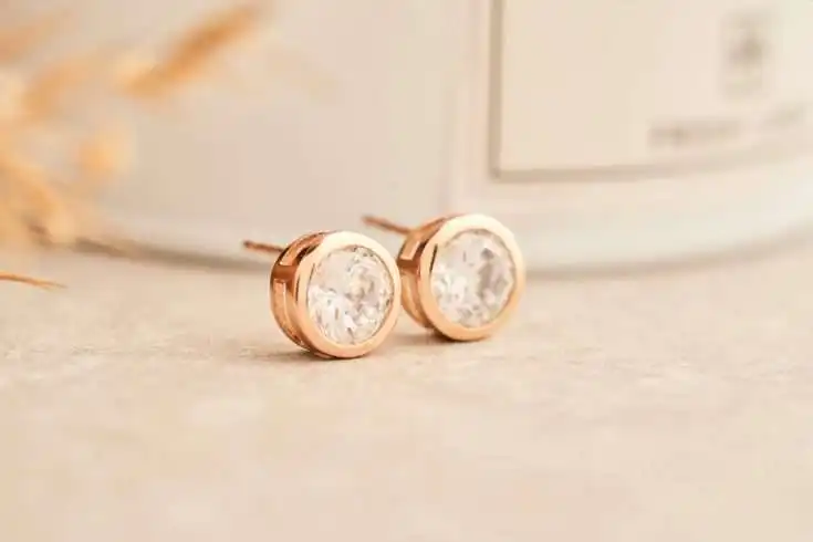 The Fuss Of Shopping 12 Small gold studs