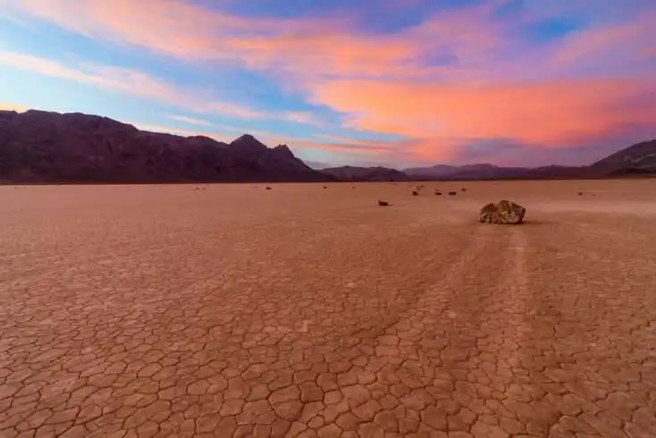 The Mystery of the Sailing Stones 10 The Mystery of the Sailing Stones 3