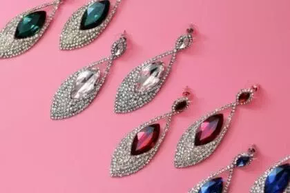 OOMPH Every Look With 15 Different Types of Earrings 6