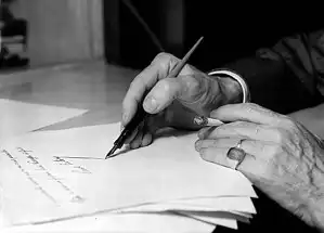 Why is Creativity Important? 10 Ultimate Reasons 16 write