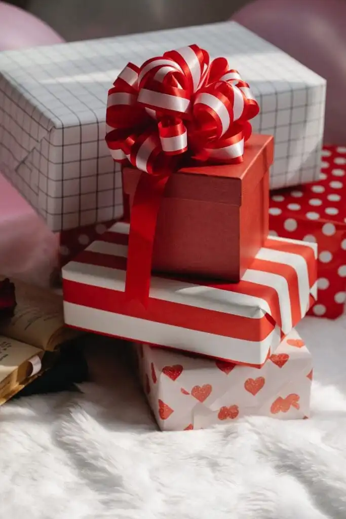 11 Best Long Distance Gifts For Your Lover 9 11 Best Long Distance Gifts For Your Lover 4