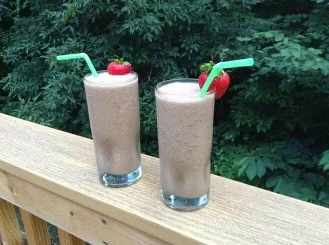 Protein Smoothies for Weight Loss- 14 Best Protein Smoothie Recipes to Try Today! 21 chocolate strawberry protein smoothie