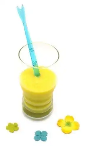Protein Smoothies for Weight Loss- 14 Best Protein Smoothie Recipes to Try Today! 18 turmeric smoothie