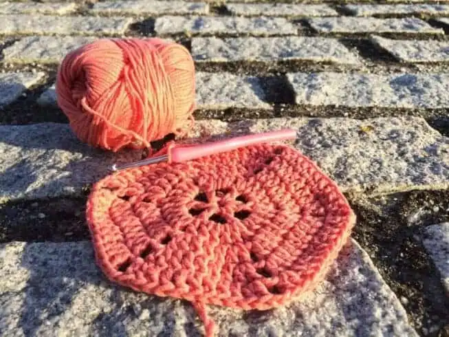 How To Crochet- An Easy Guide To Learn Crochet With 7 Very Simple Steps! 21 how to crochet