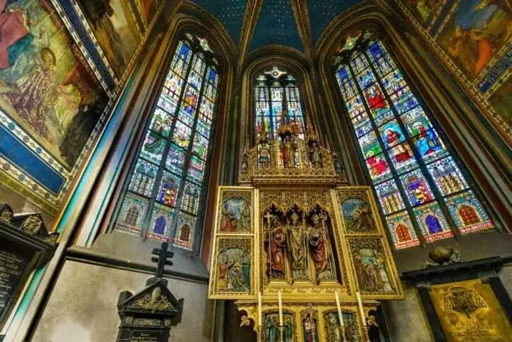 16 Amazing Things to do in Prague, the Czech Republic 14 St. Vitus Cathedral