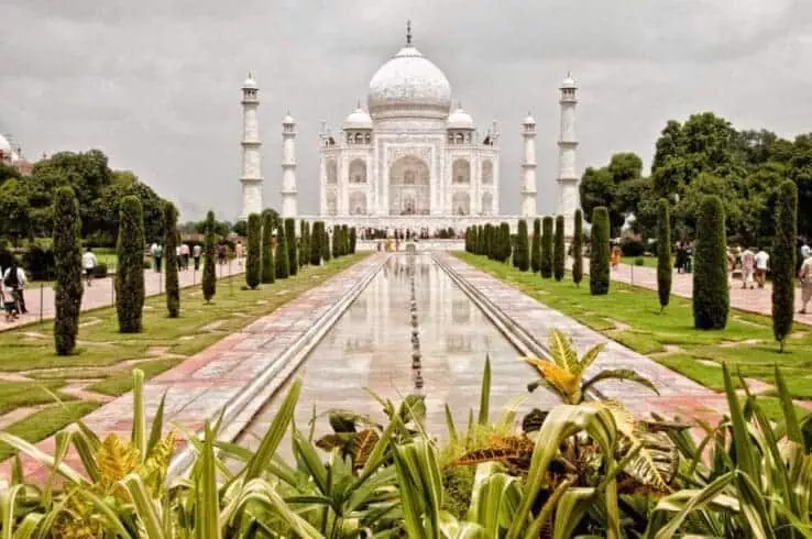 Know Legends Of The Taj Mahal (Guide 2022) - Icy Tales