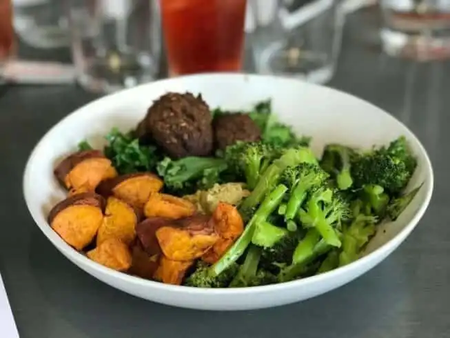 Vegetarian Dinner Ideas: 10 Quick and Easy Vegetarian Dinner Recipes You Can Try Today! 13 roasted sweet potato salad
