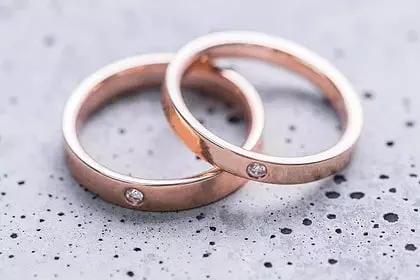 Minimalist engagement ring