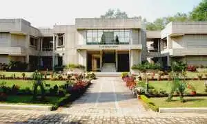Top 6 B-Schools in India 11 Top 6 B-Schools in India 7