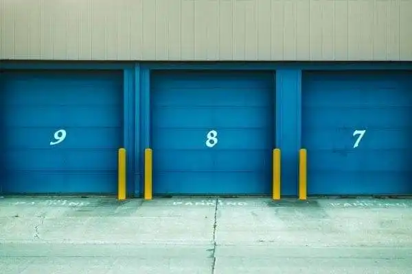 garage doors garage doors