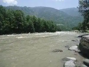 All About Kheerganga That Makes it a Go-to Place! 19 beas river