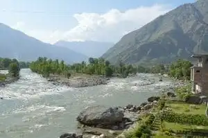 All About Kheerganga That Makes it a Go-to Place! 15 bhuntar