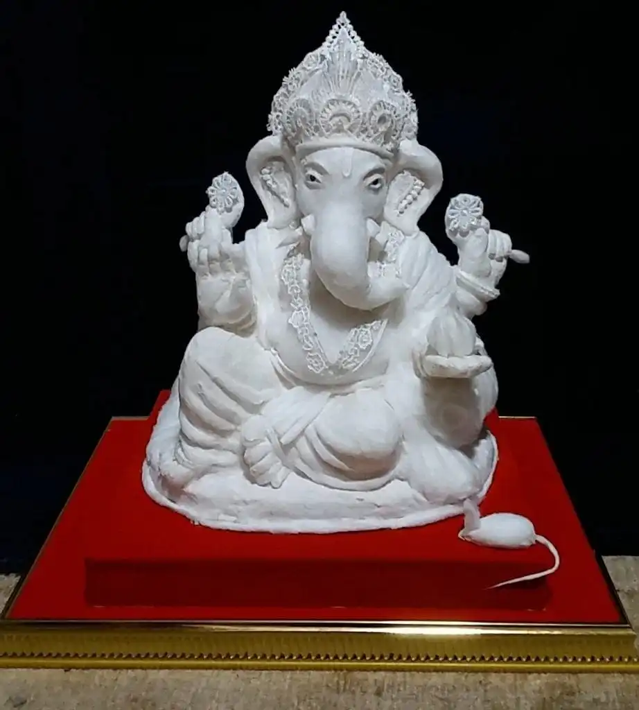 Meet Mr. Anant Khairnar- The Guinness World Record Holder for Cotton Sculpting 2 Cotton Idol