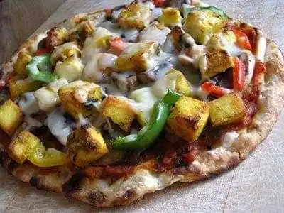 Delicious Desi Pizza: Combinations And Recipies 16 desi pizza